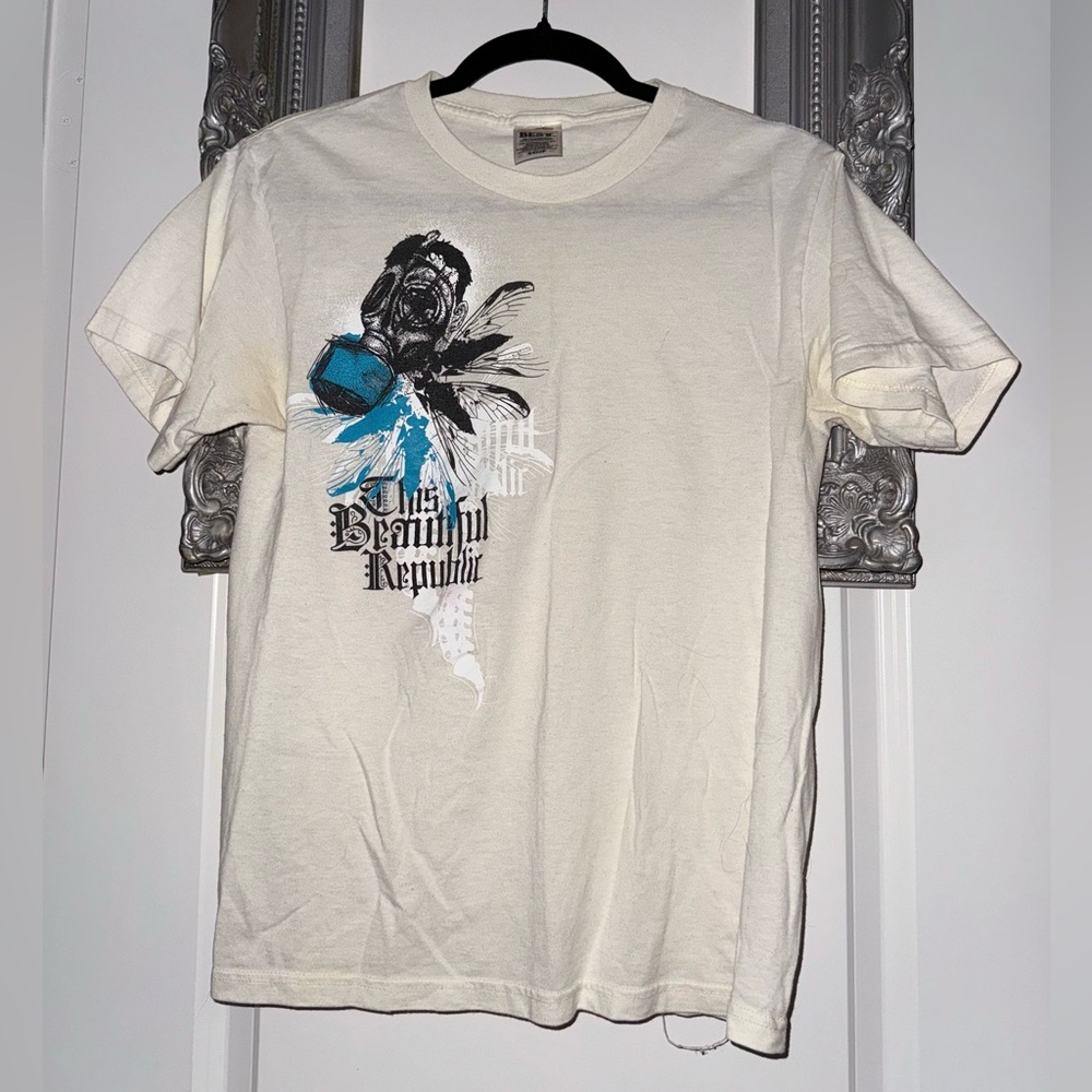 Vintage “This Beautiful Republic” Small Cream Graphic Band Tee Music Gas Mask